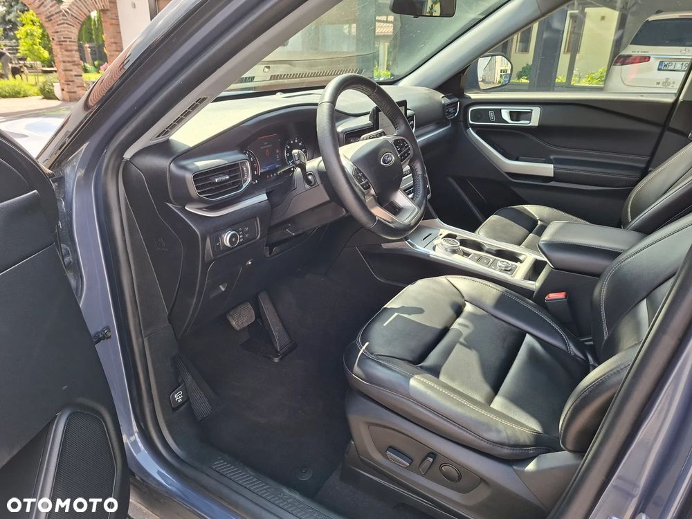 Ford Explorer - 7