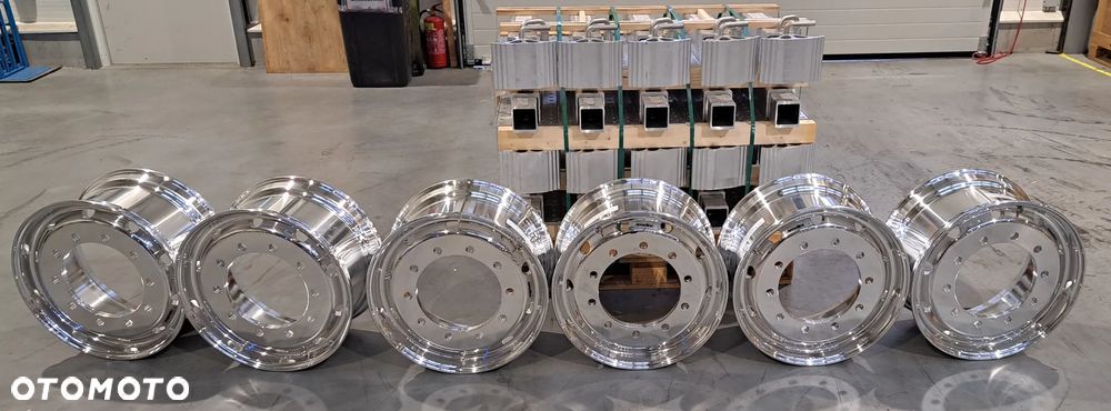 OKAZJA! Zestaw 6 kutych felg aluminiowych SPEEDLINE 22,5x11,75 ET120 + podpory HAACON - 2