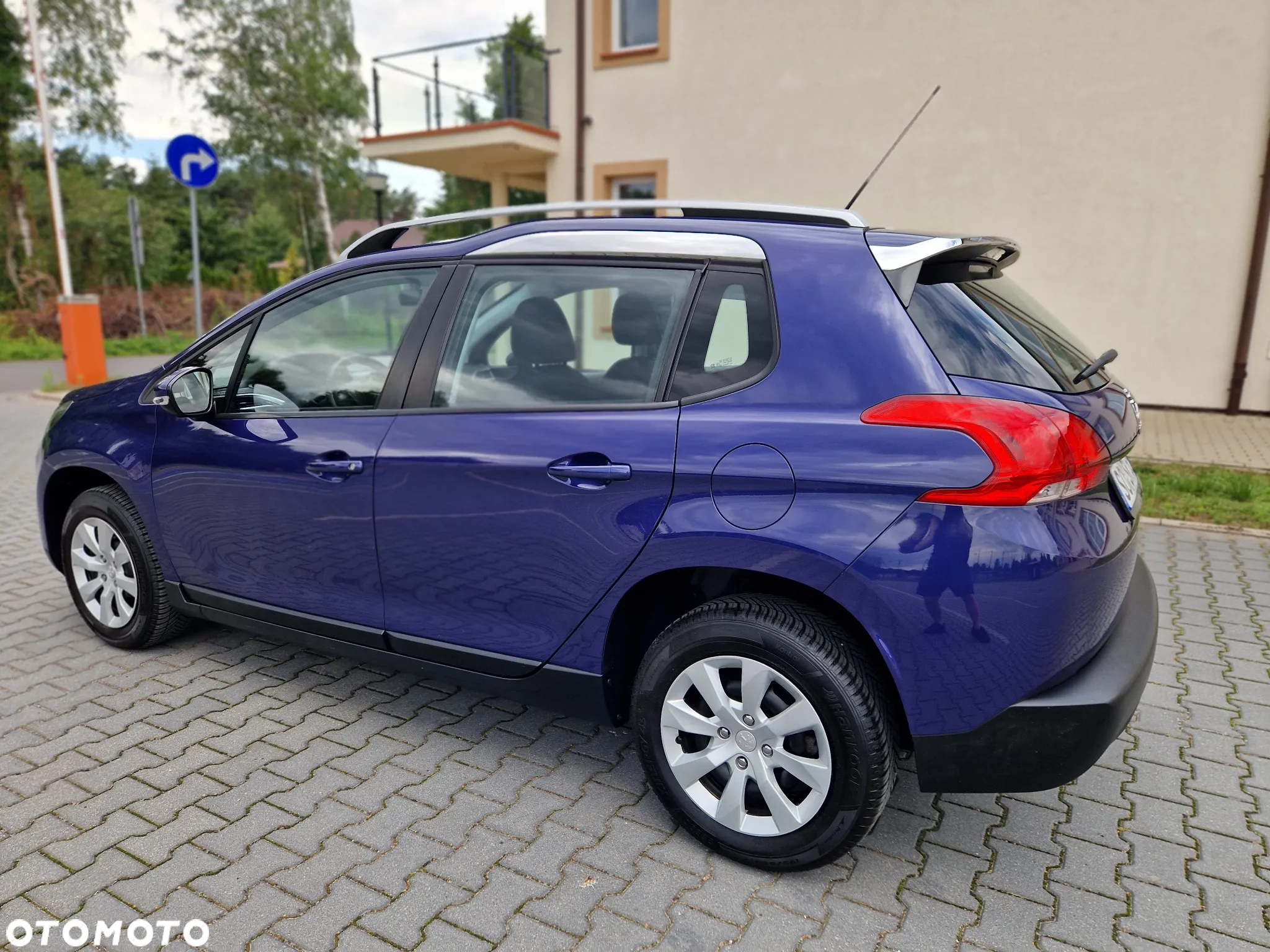 Peugeot 2008 - 9