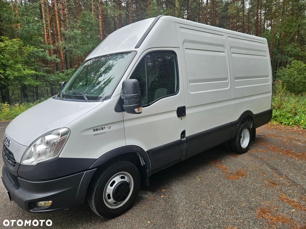 Iveco Daily BLIŹNIAKI Hak 3,5 tony - 4
