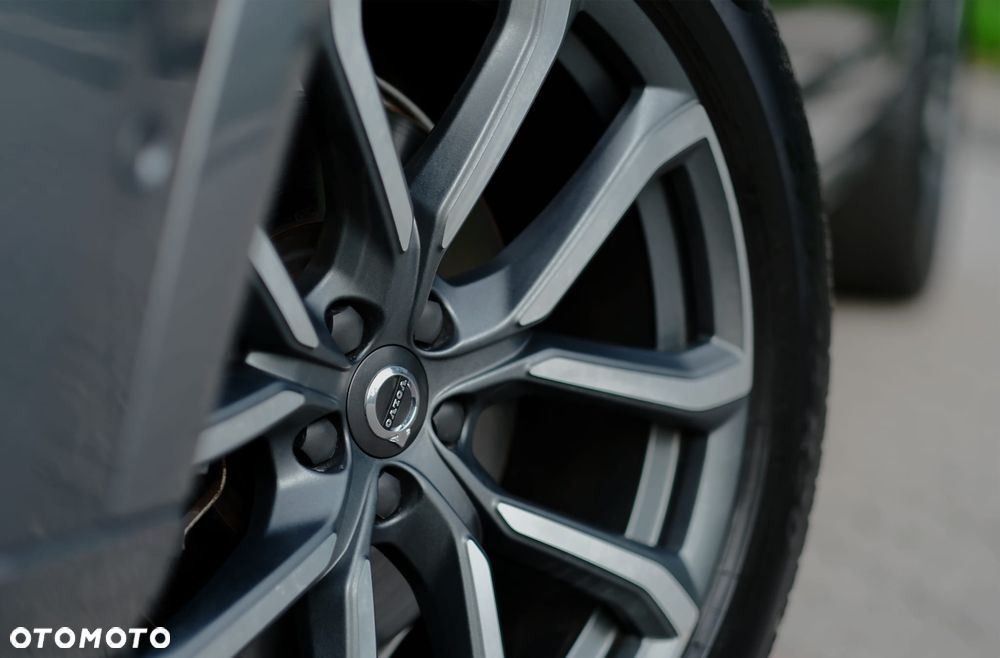 Volvo XC 90 T6 AWD Momentum - 32