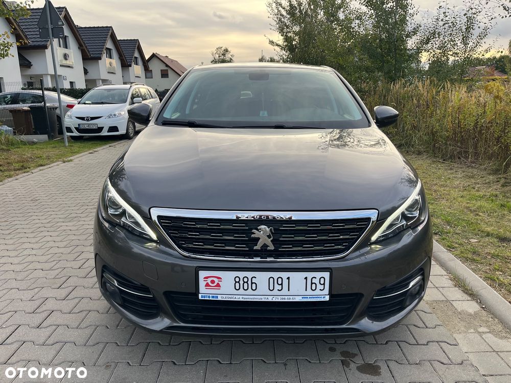 Peugeot 308 2020 photo 2