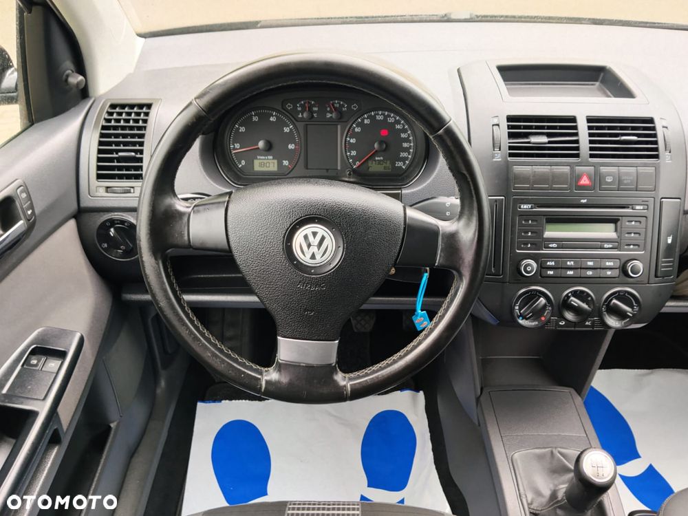 Volkswagen Polo 1.4 16V Trendline - 19