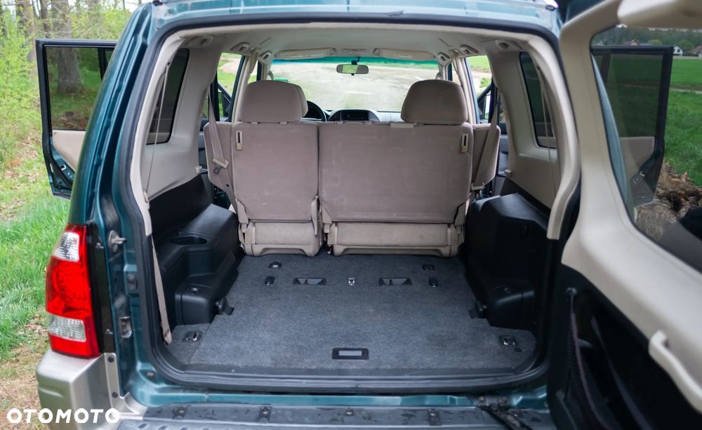 Mitsubishi Pajero - 26