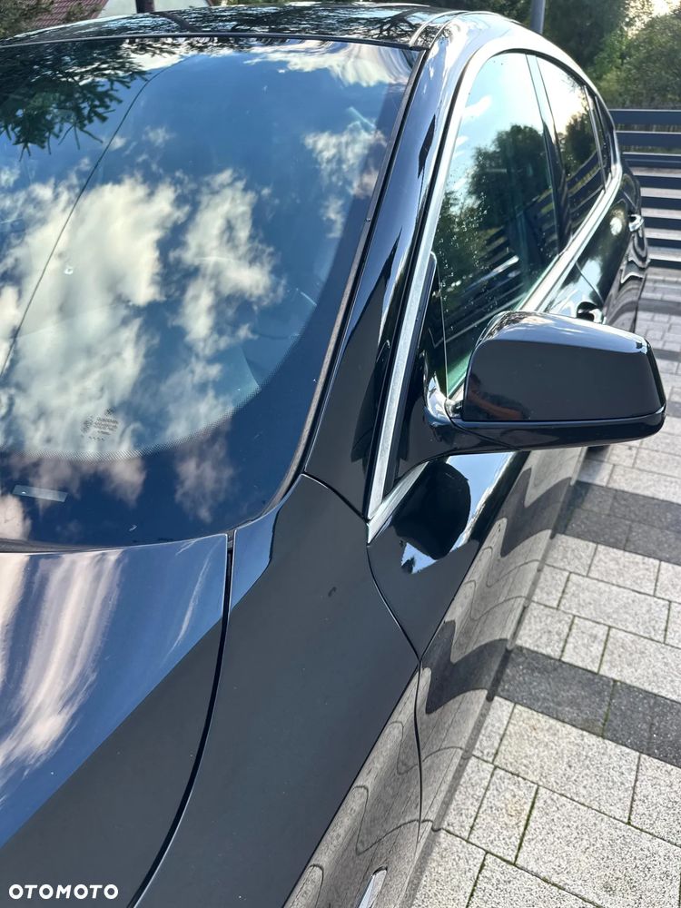 BMW 5GT - 5