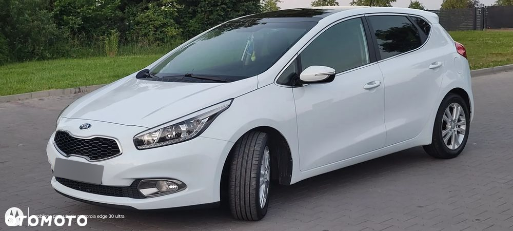 Kia Ceed - 13