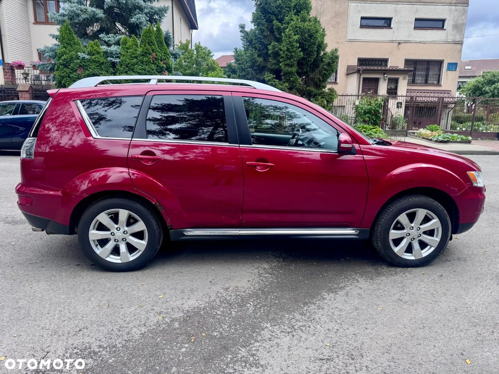 Mitsubishi Outlander 2.0 DID Intense + - 2