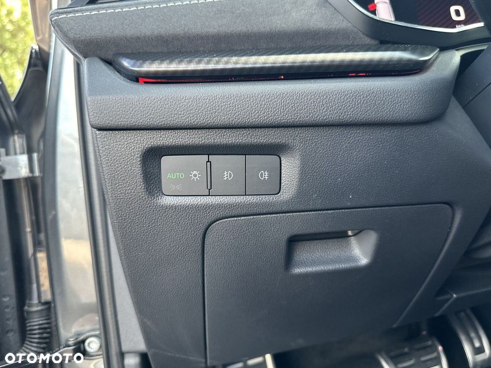 Skoda Octavia 2.0 TDI RS DSG - 30