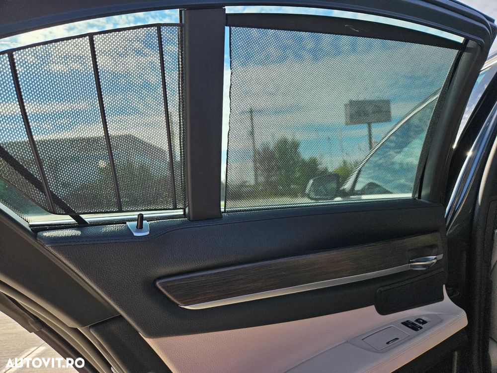 BMW Seria 7 740d xDrive Aut. - 22