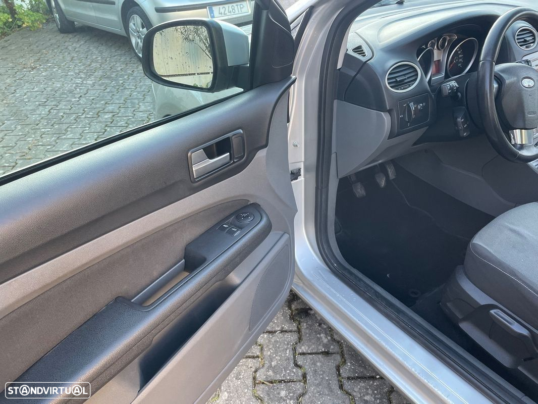 Ford Focus SW 1.6 TDCi S - 30