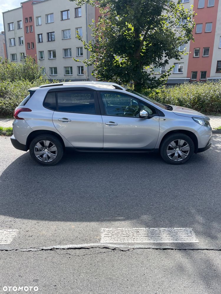 Peugeot 2008 1.2 Pure Tech Style - 7