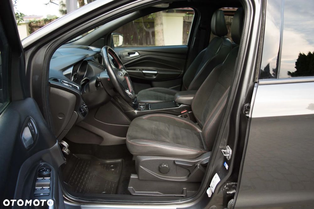 Ford Kuga 2.0 TDCi 4x2 ST-Line - 14