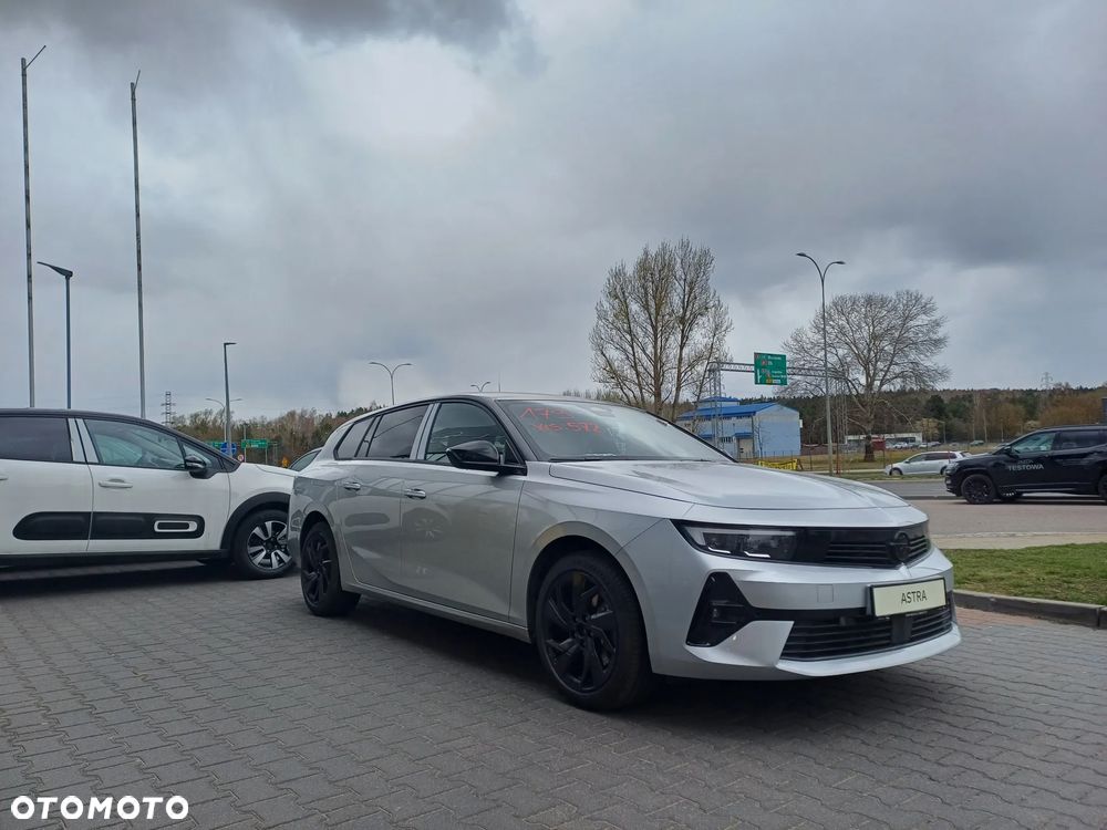 Opel Astra VI 1.2 T mHEV Ultimate S&S eDTC - 3