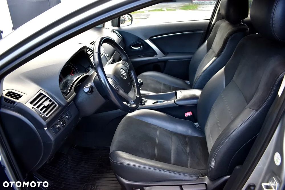 Toyota Avensis Touring Sports 1.8 Edition S+ - 12