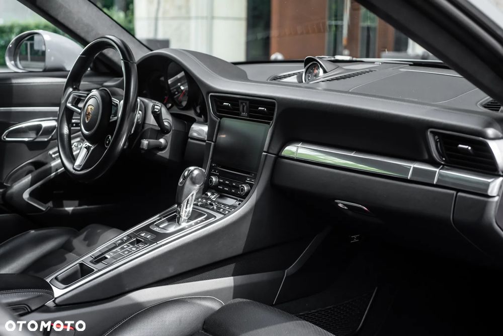Porsche 911 Carrera S PDK - 39