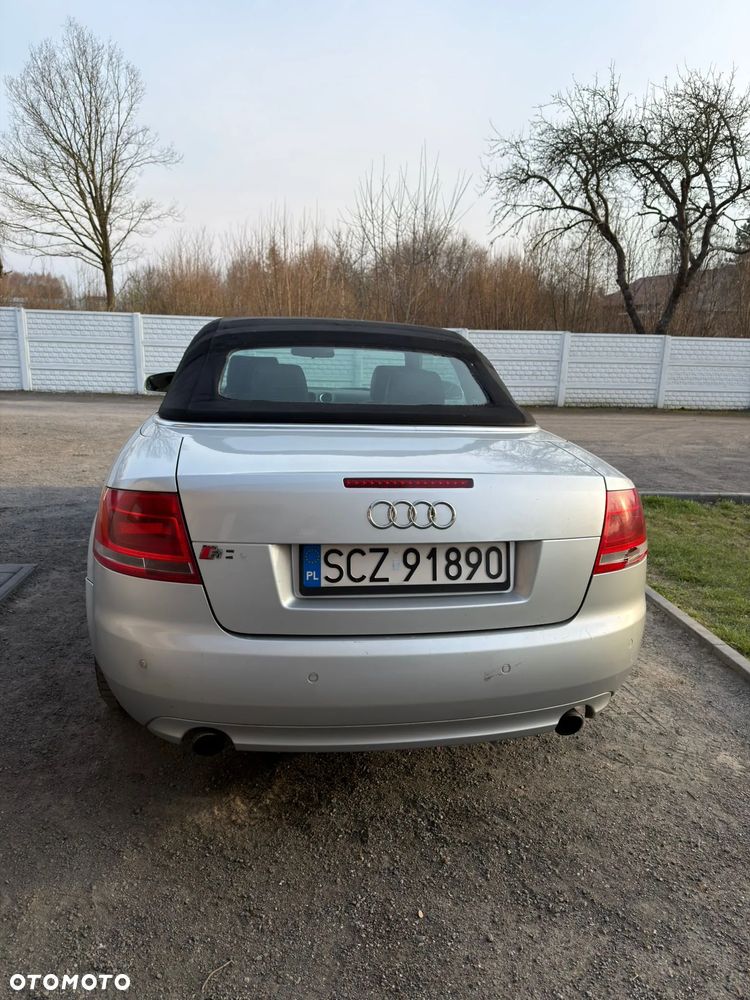 Audi A4 Cabrio 2.4 - 4