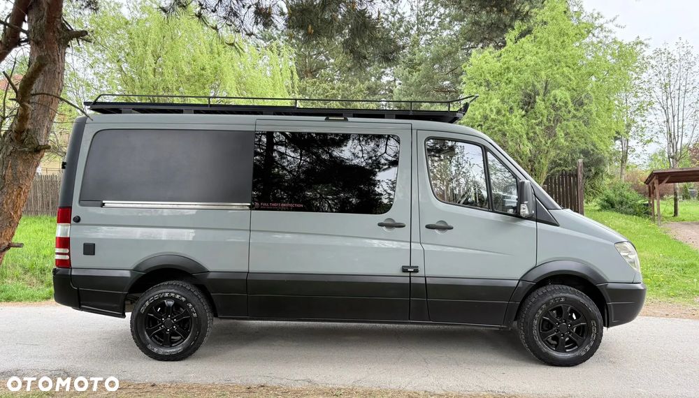 Mercedes-Benz Sprinter - 12