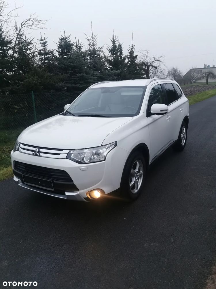 Mitsubishi Outlander 2.2 DI-D 4WD Automatik SUV-Star+ - 1