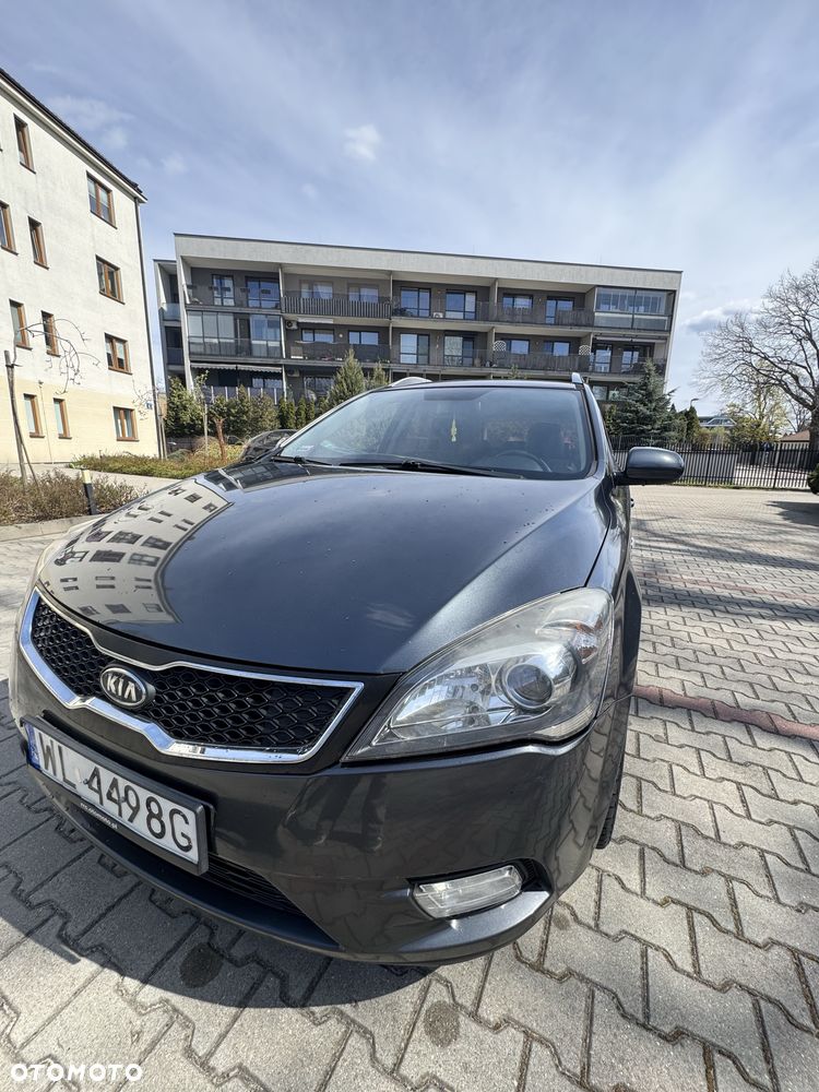 Kia Ceed - 1