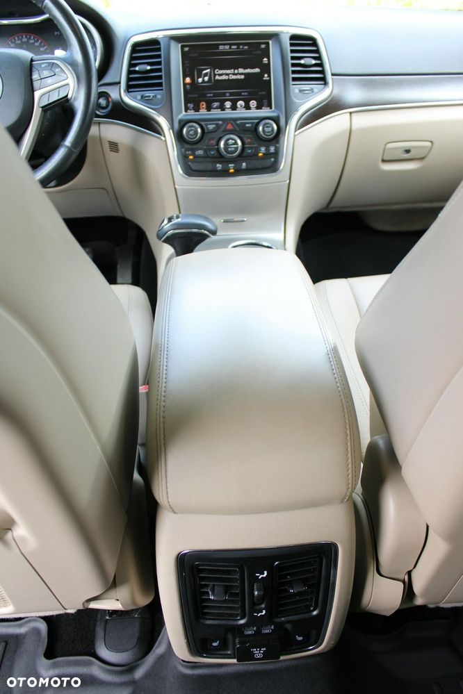 Jeep Grand Cherokee - 15