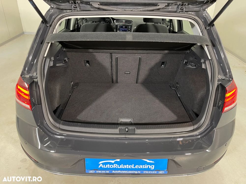 Volkswagen Golf 1.6 TDI Comfortline - 12