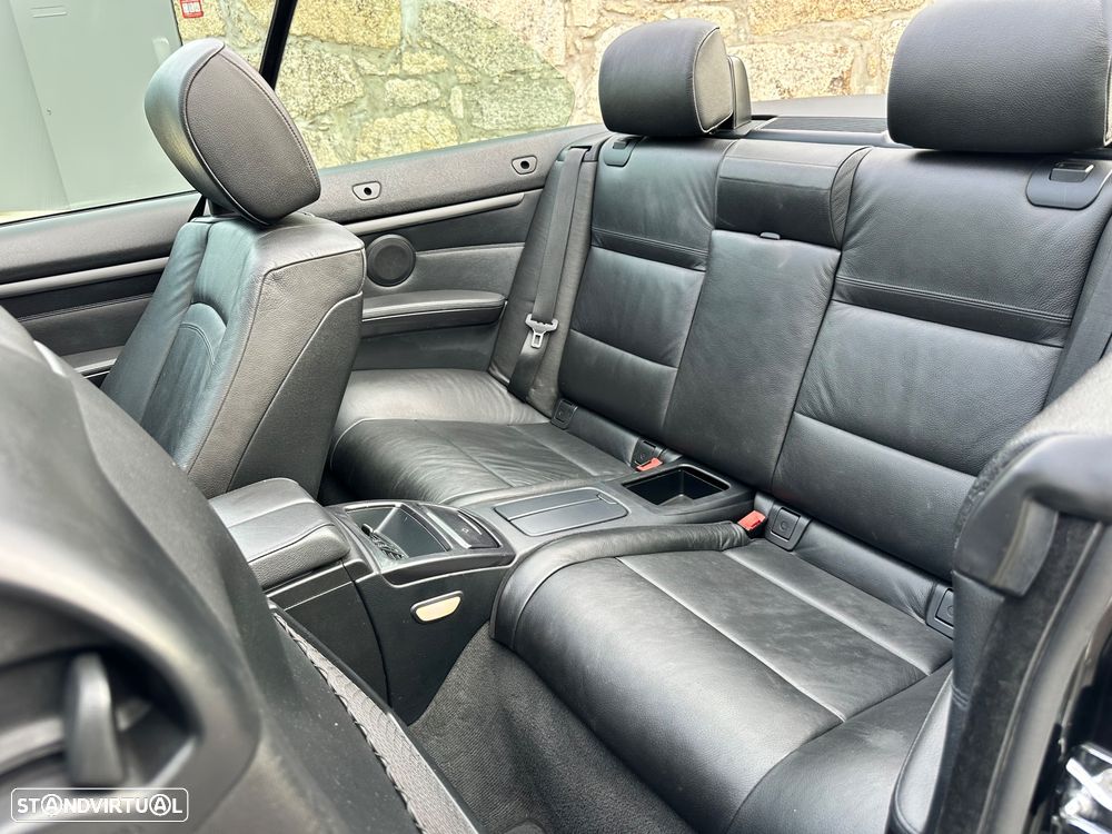 BMW 320 i Cabrio Auto - 48