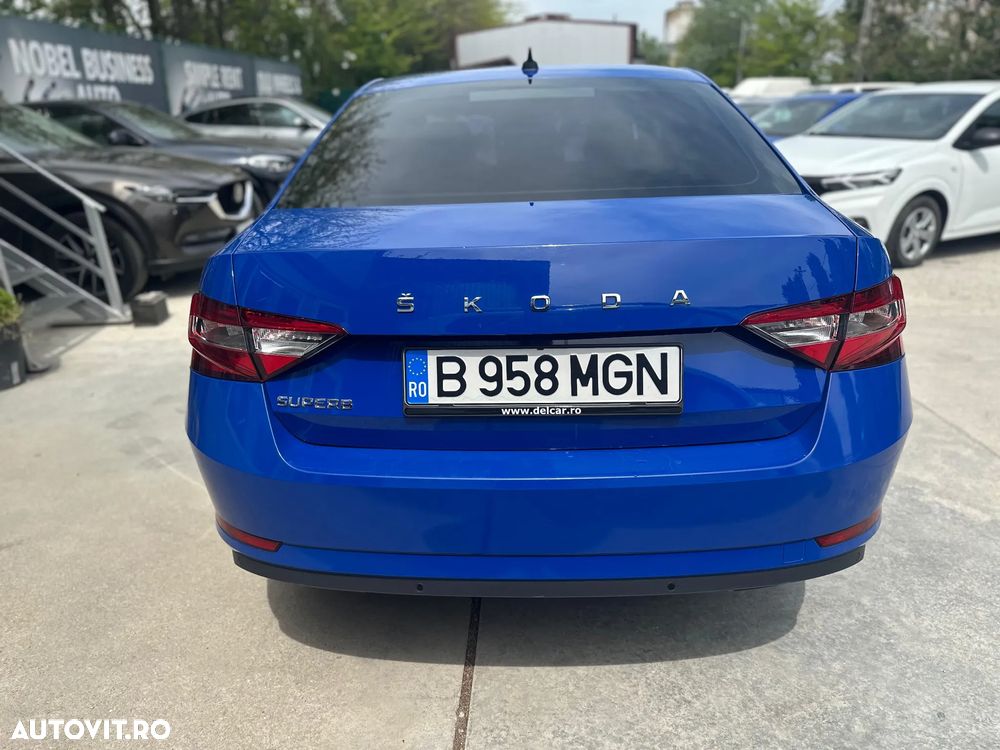 Skoda Superb 2.0 TDI DSG Ambition - 7