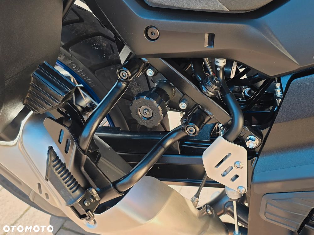 Suzuki V-STROM - 15