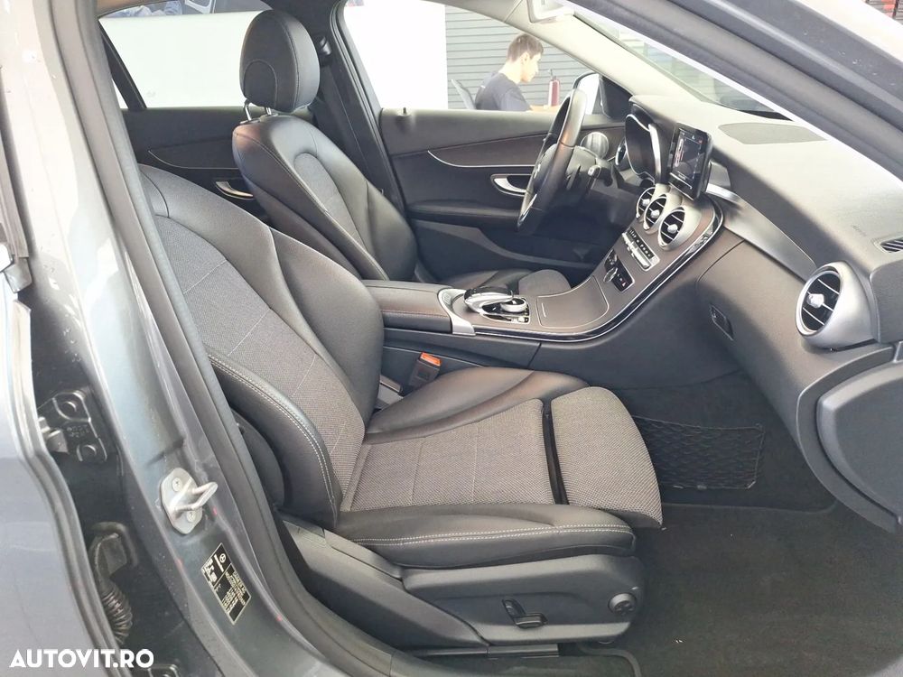 Mercedes-Benz C 220 d Aut - 16