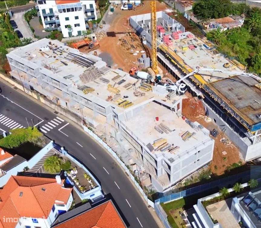 Apartamento Moderno com 2 quartos em Funchal com Piscina e Internet - Grande imagem: 5/31
