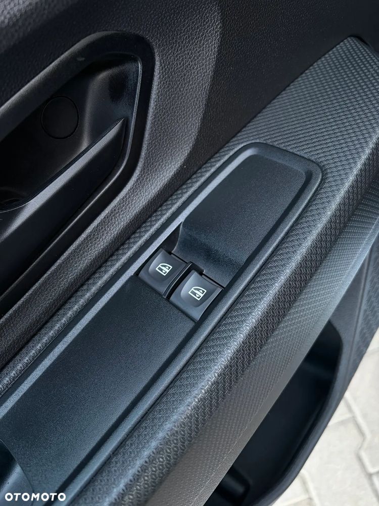 Dacia Sandero - 11