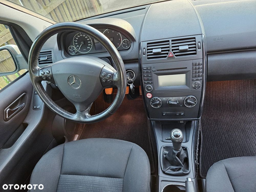 Mercedes-Benz Klasa A 160 BlueEFFICIENCY Elegance - 6