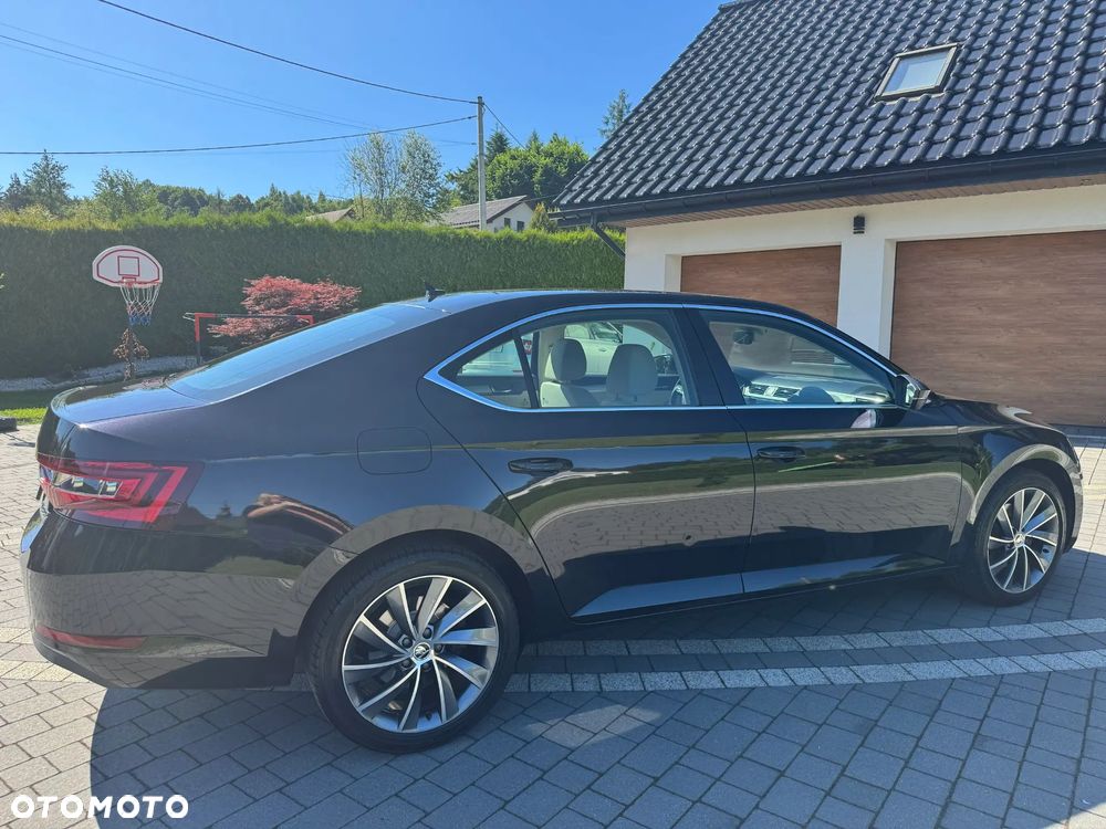 Skoda Superb 2.0 TDI 4x4 Ambition DSG - 6