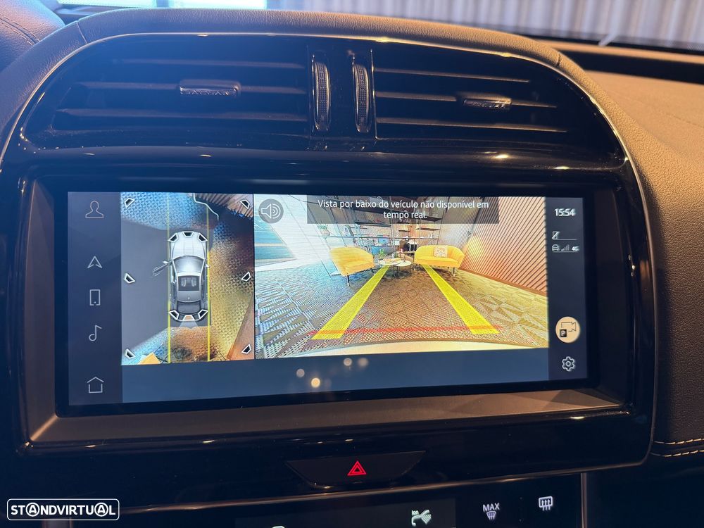 Jaguar XE 2.0 D200 R-Dynamic HSE - 51