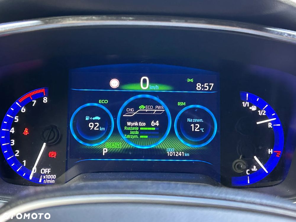 Toyota Corolla 2.0 Hybrid Executive - 28