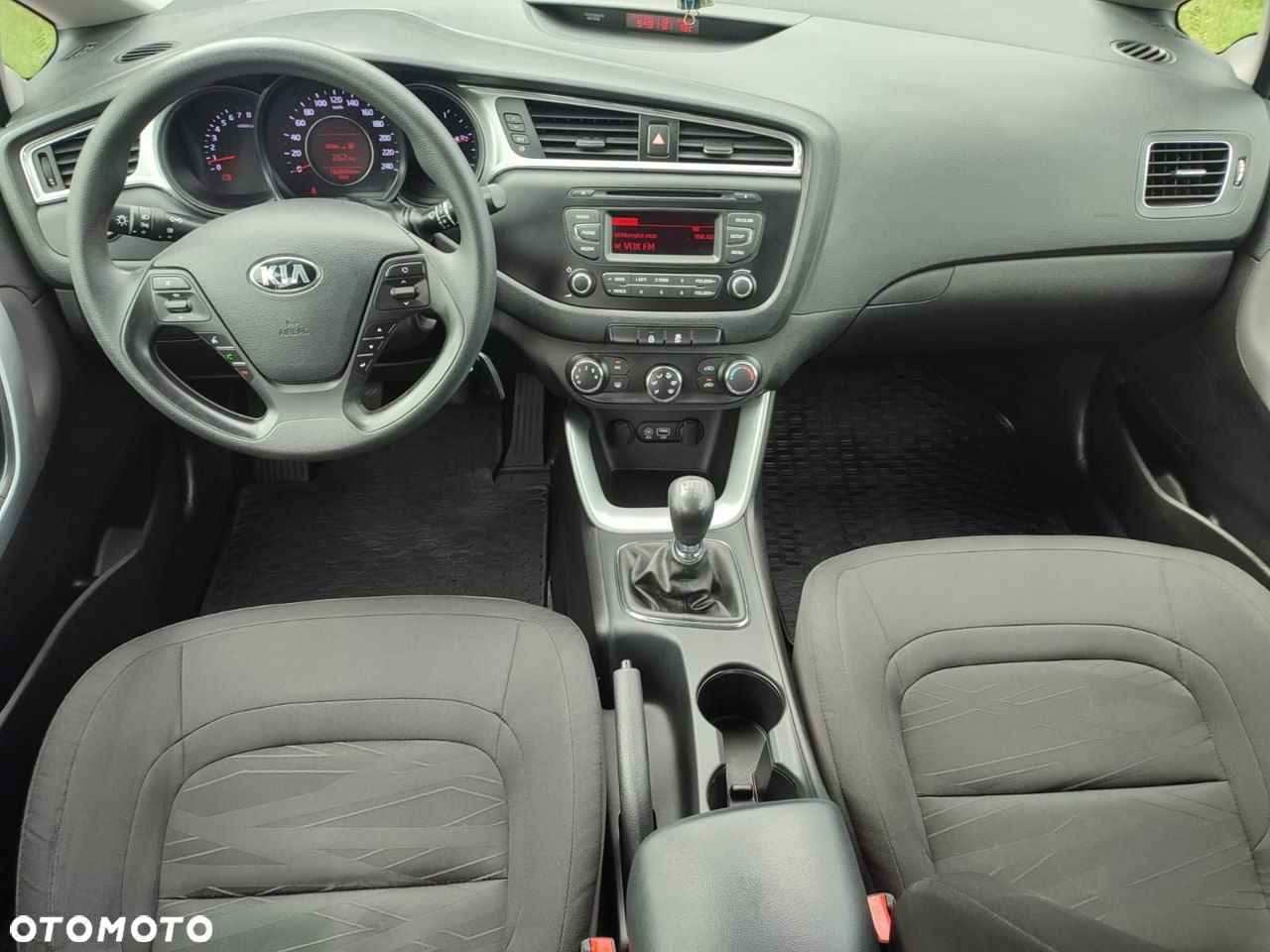 Kia Ceed - 13