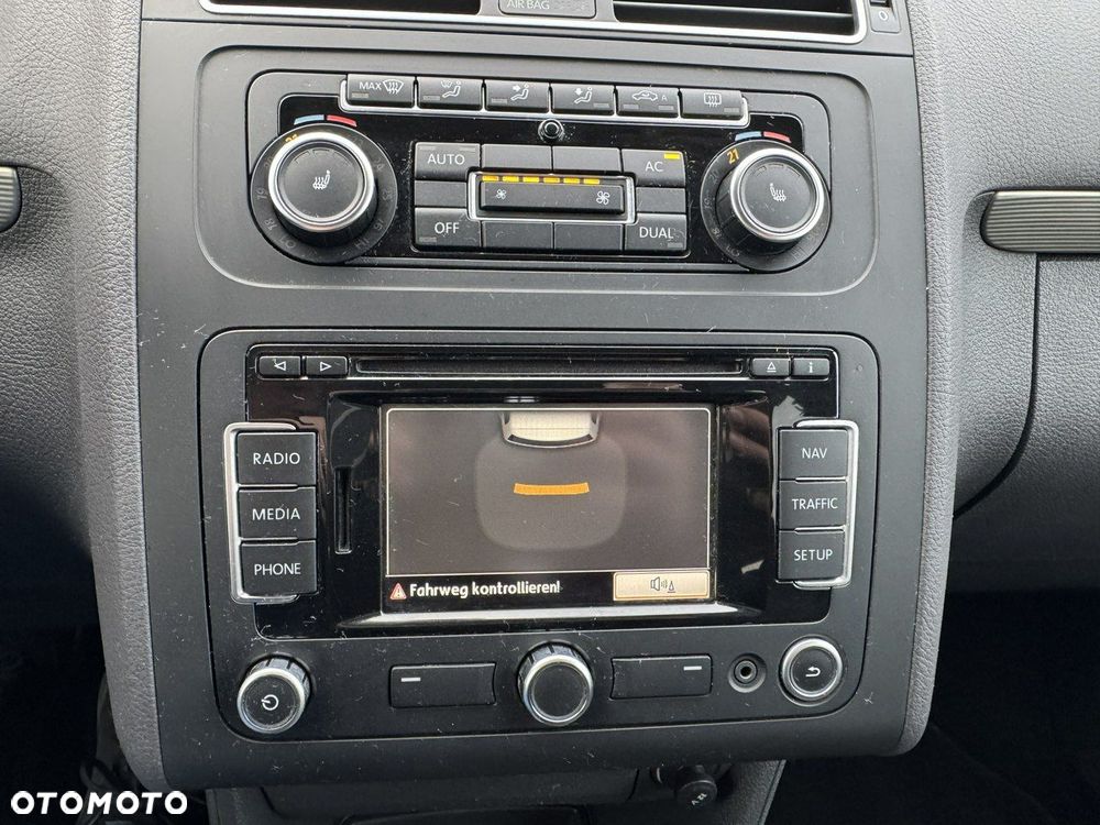 Volkswagen Touran - 28