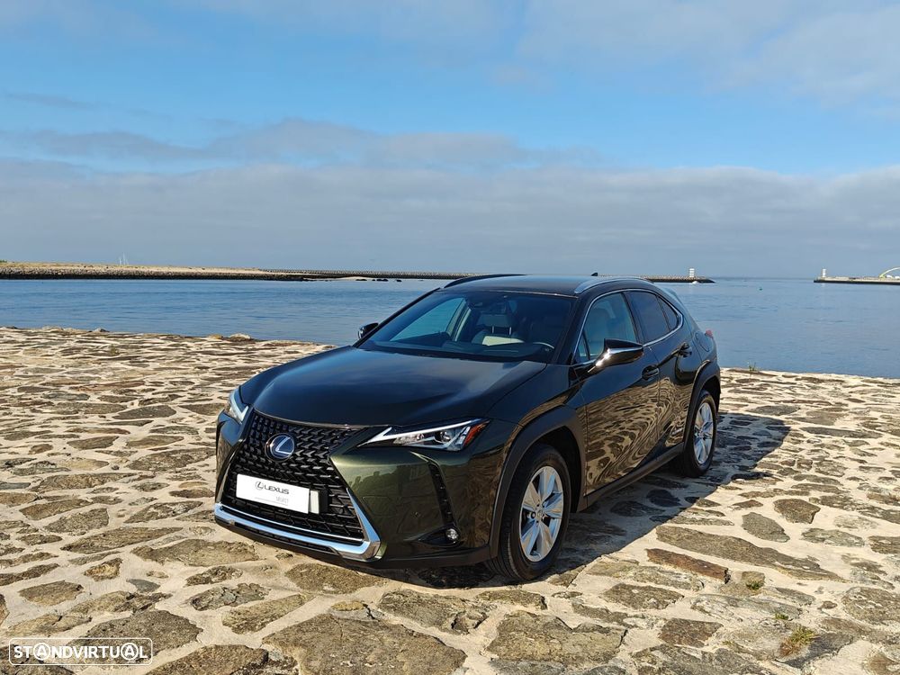 Lexus UX 250h Executive+ - 3