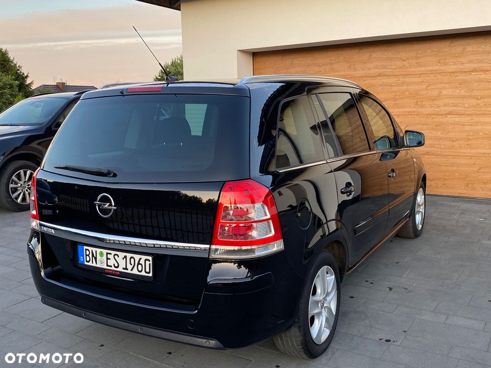 Opel Zafira 1.8 Design Edition - 18