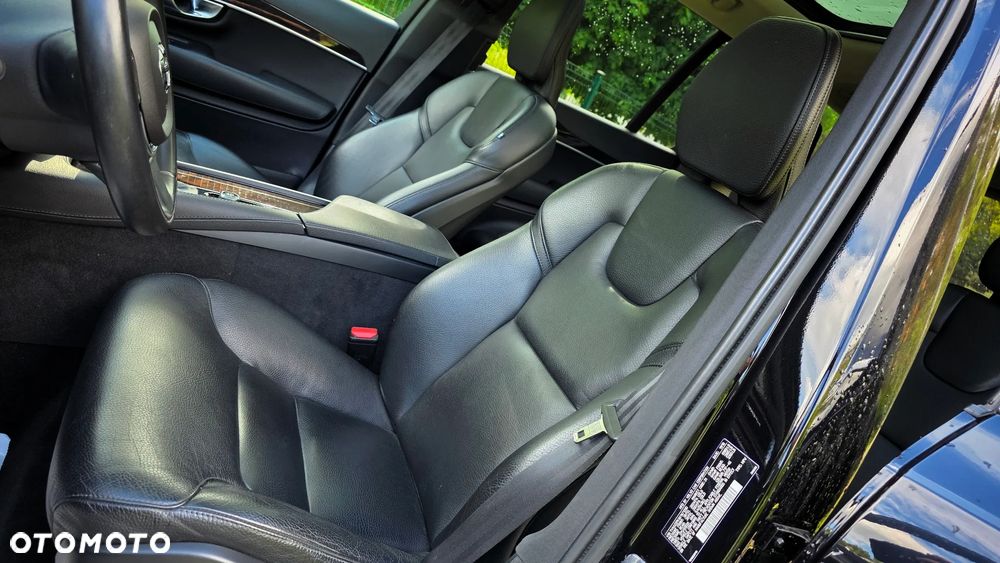 Volvo XC 90 T6 AWD Geartronic Momentum - 23
