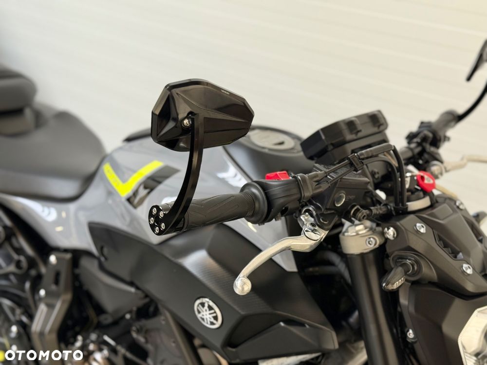 Yamaha MT - 12