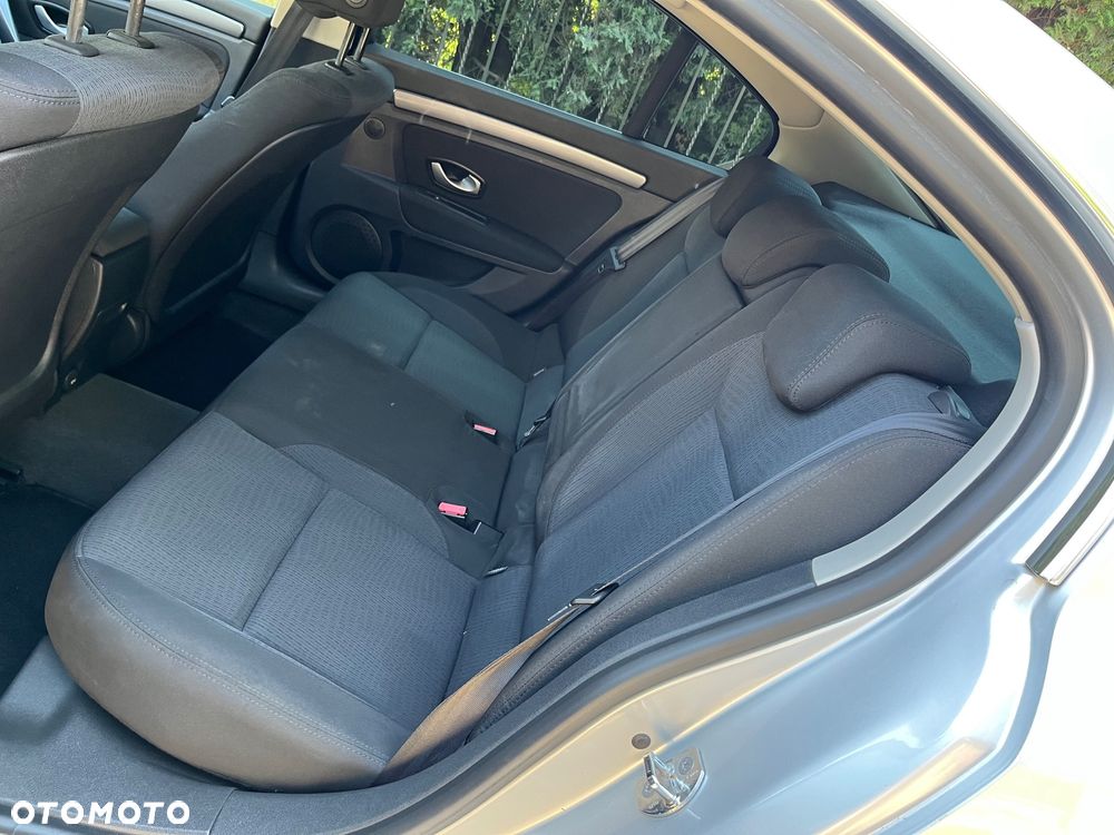 Renault Laguna 1.5 dCi Authentique - 16