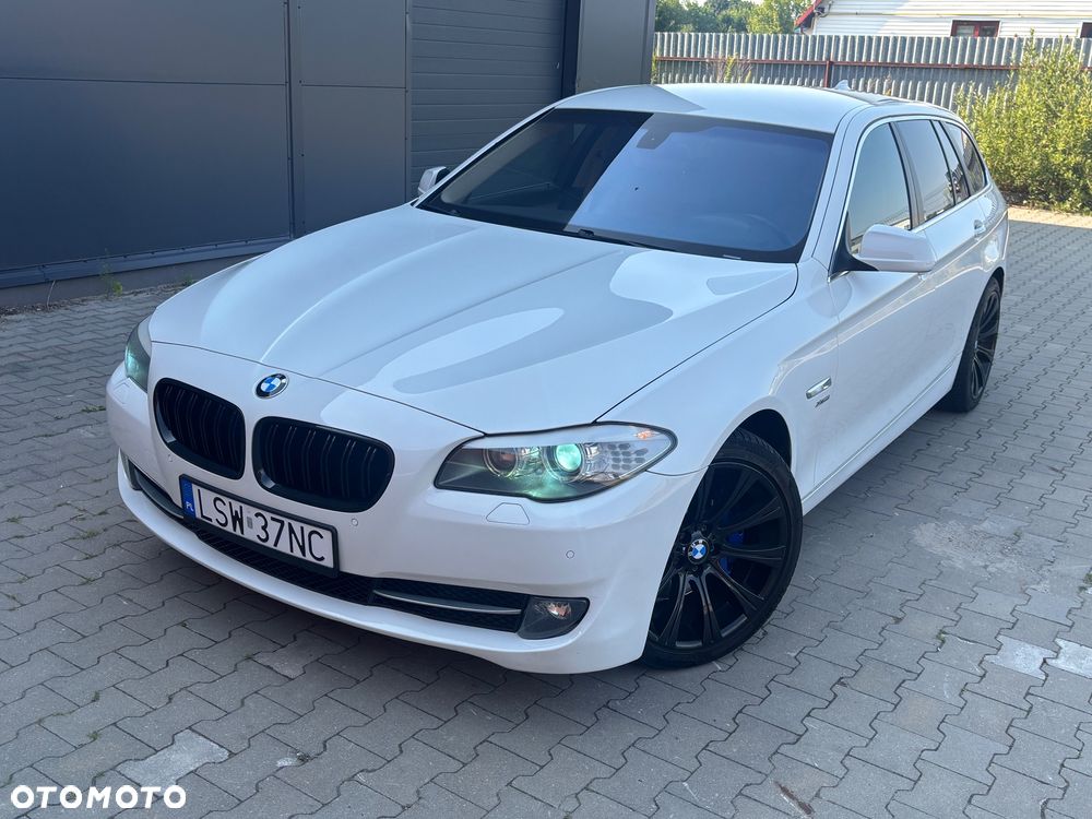 BMW Seria 5 530d xDrive - 14