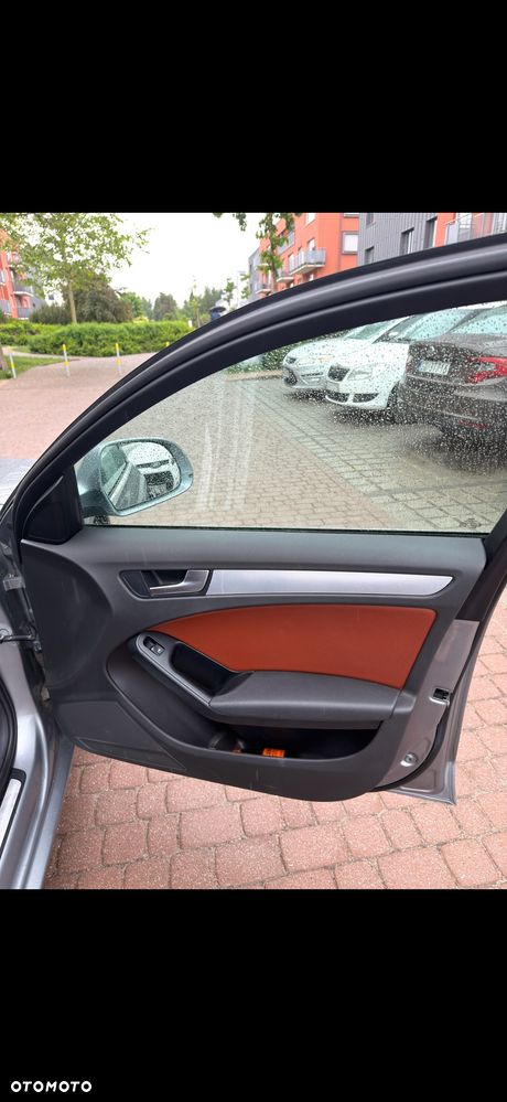 Audi A4 Avant 2.0 TDI DPF multitronic Attraction - 13