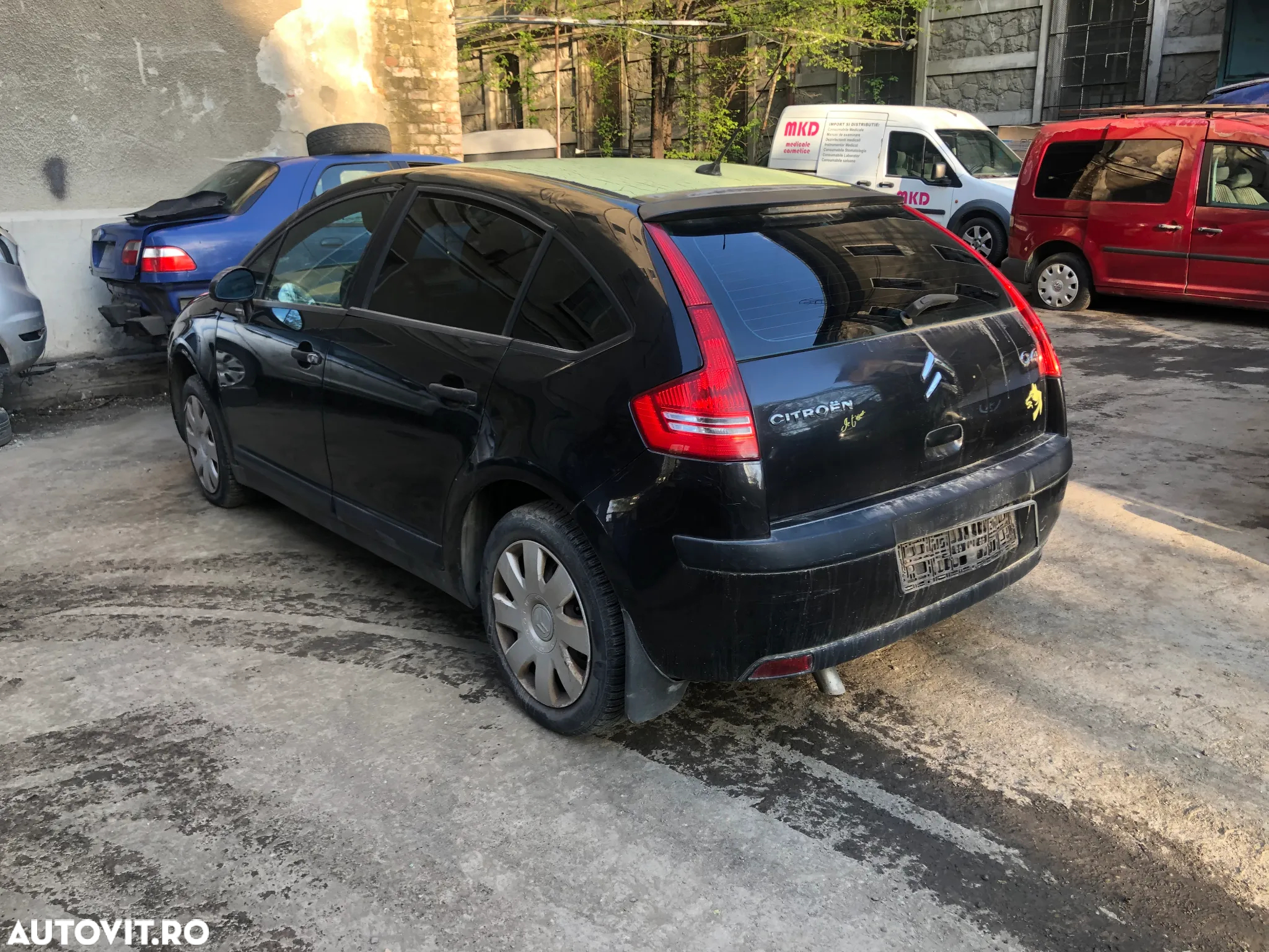 Dezmembrez Citroen C4 negru 2006 - 4