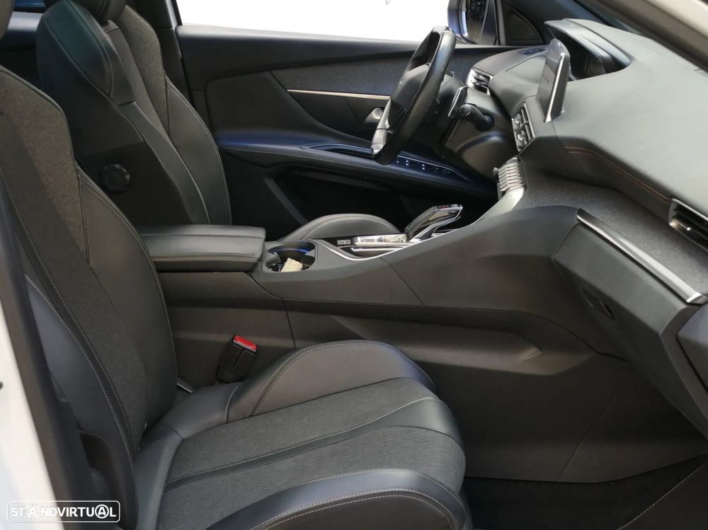 Peugeot 3008 1.5 BlueHDi GT Line EAT8 - 25