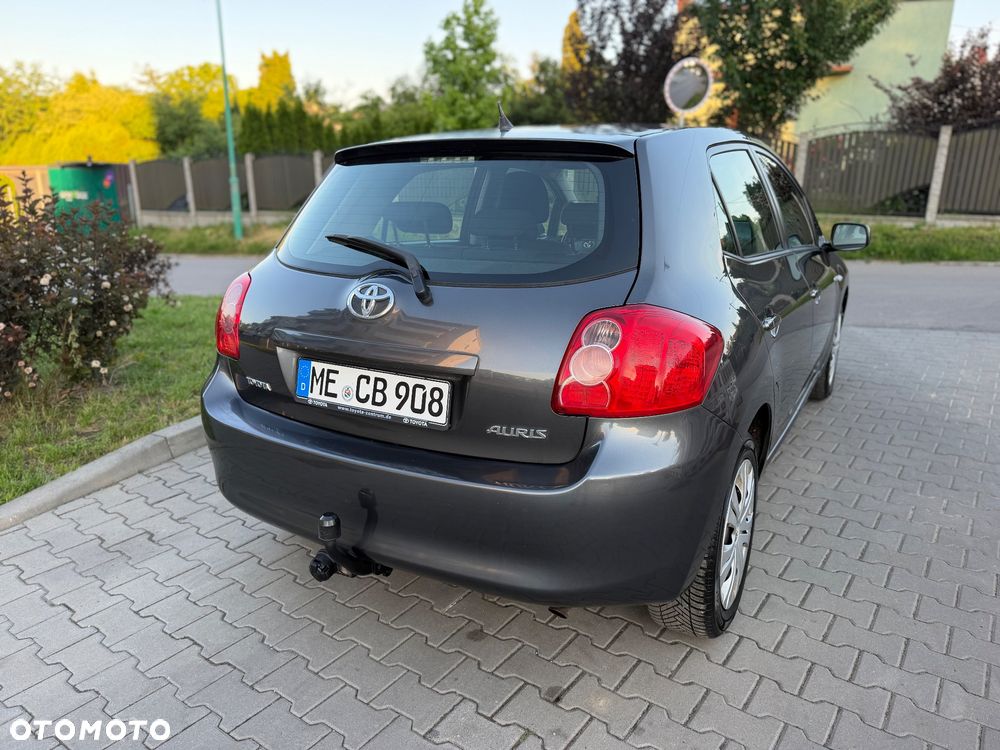 Toyota Auris 1.6 VVT-i Executive - 9
