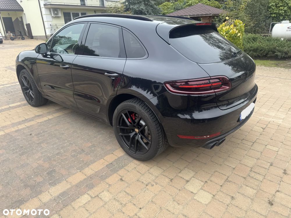 Porsche Macan Turbo - 3