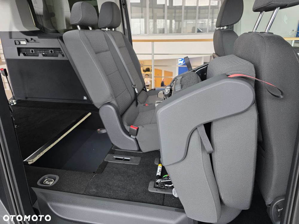 Ford Tourneo Connect Grand - 15
