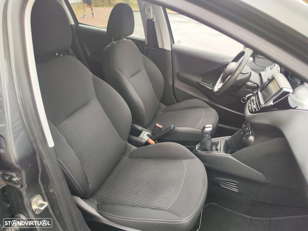 Peugeot 208 1.2 PureTech Style - 13